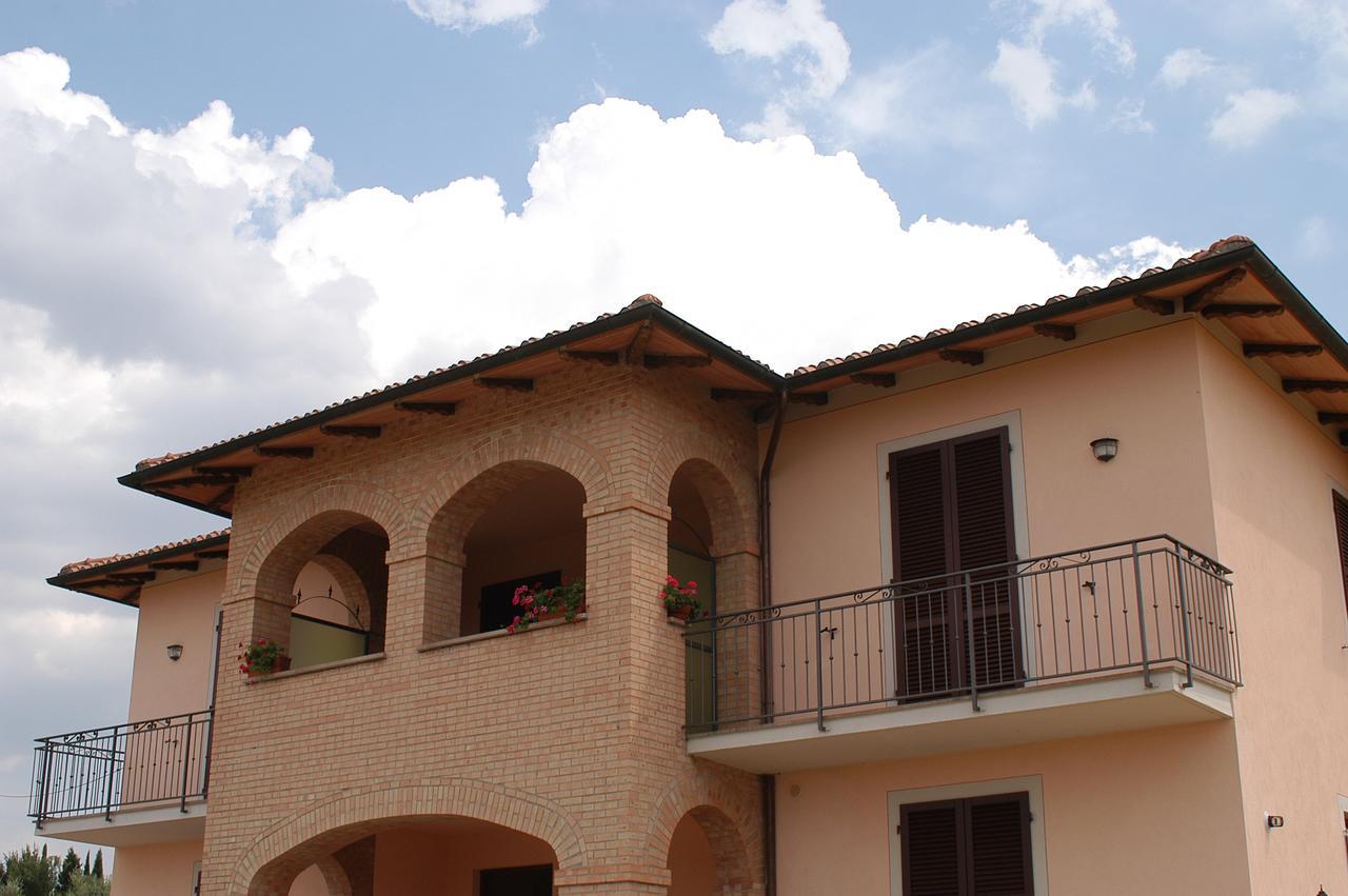 B&B Il Girasole - Rooms & House In Country - 1500 Meters From The City Монтепульчано Екстер'єр фото